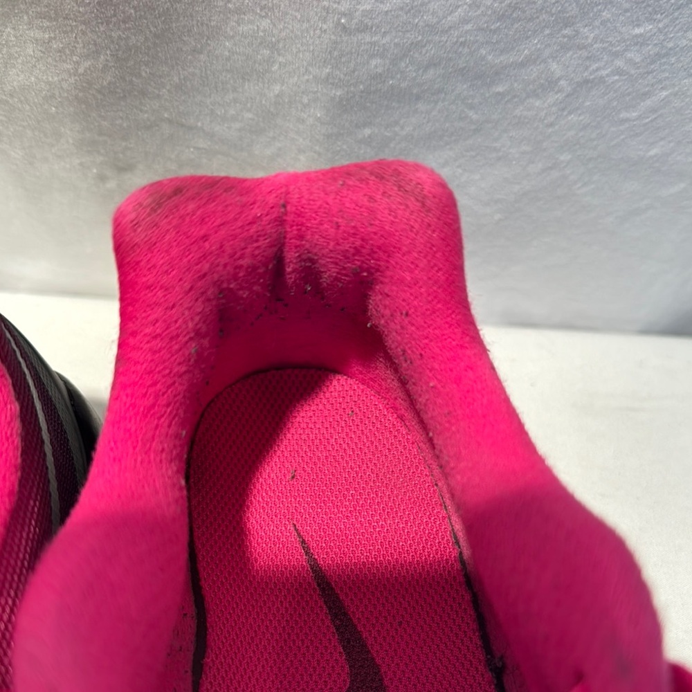 Nike Fuchsia and Black Athletic Shoes - Picture 11 of 13